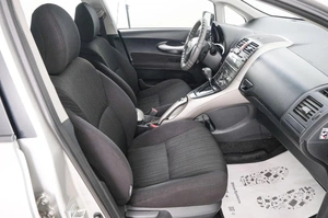 Хетчбэк Toyota Auris 2007 года, 729000 рублей, Красноярск