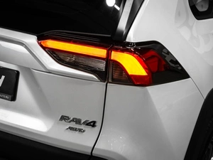 Внедорожник Toyota RAV4 2025 года, 4249000 рублей, Тюмень