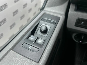 Минивэн Volkswagen Caravelle 2020 года, 3996400 рублей, Красноярск