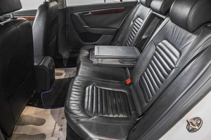 Седан Volkswagen Passat 2011 года, 999000 рублей, Барнаул