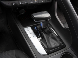 Седан Hyundai Elantra 2021 года, 2074000 рублей, Саратов