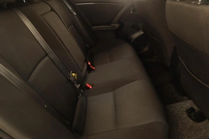 Седан Toyota Avensis 2009 года, 949000 рублей, Челябинск