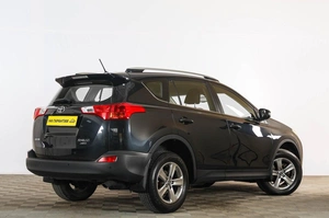 Внедорожник Toyota RAV4 2015 года, 2229000 рублей, Тюмень