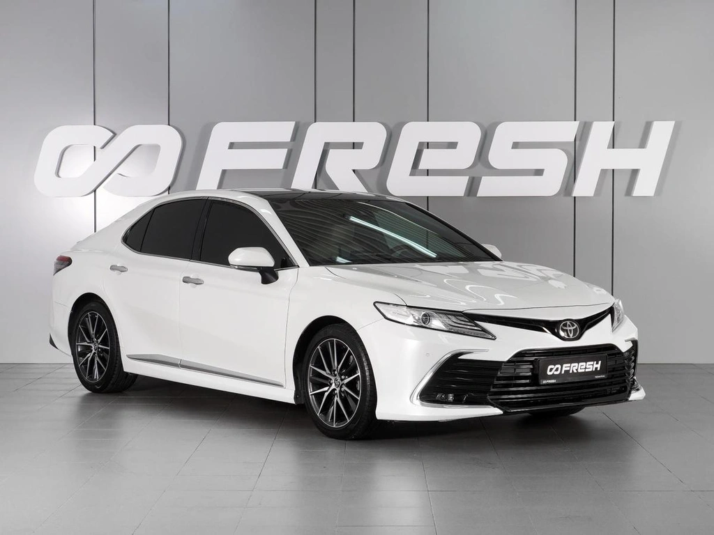 Седан Toyota Camry 2022 года, 4070000 рублей, Красный Пахарь