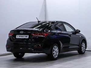 Седан Hyundai Solaris 2017 года, 1249000 рублей, Красноярск