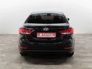 Седан Hyundai Elantra 2014 года, 1050000 рублей, Красноярск