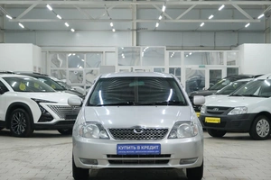 Седан Toyota Corolla 2001 года, 449000 рублей, Омск