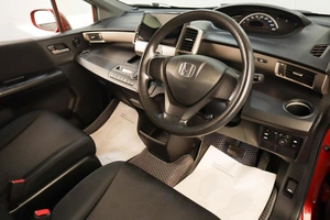 Минивэн Honda Freed 2011 года, 1229000 рублей, Челябинск