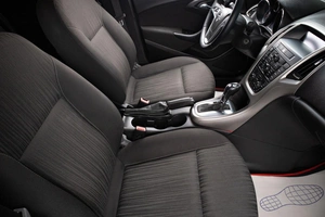 Хетчбэк Opel Astra 2012 года, 699000 рублей, Оренбург