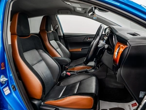 Хетчбэк Toyota Auris 2015 года, 1350000 рублей, Красноярск