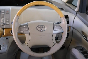 Минивэн Toyota Estima 2006 года, 1899000 рублей, Омск