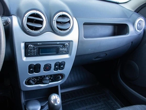 Хетчбэк Renault Sandero 2013 года, 749000 рублей, Петрозаводск