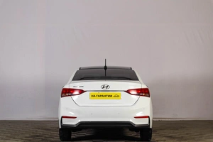 Седан Hyundai Solaris 2017 года, 929000 рублей, Тюмень