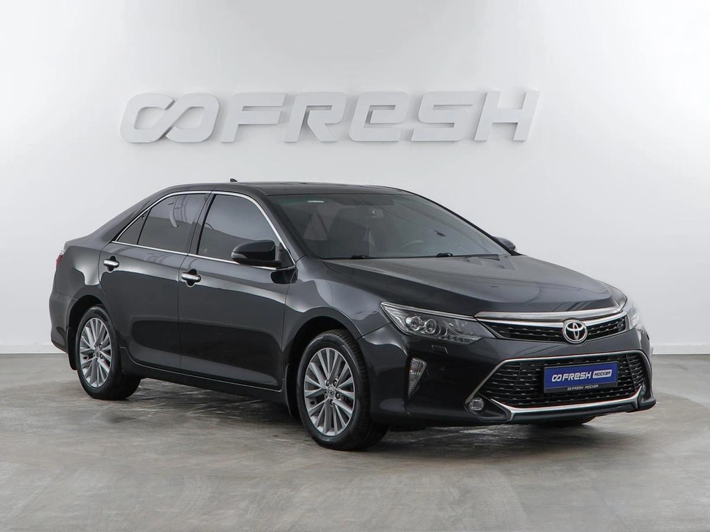 Седан Toyota Camry 2017 года, 2349900 рублей, Москва