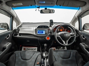 Хетчбэк Honda Fit 2012 года, 975000 рублей, Красноярск