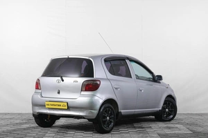 Хетчбэк Toyota Vitz 2000 года, 329000 рублей, Кемерово