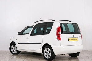 Минивэн Skoda Roomster 2009 года, 699000 рублей, Красноярск