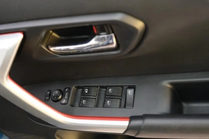 Внедорожник Toyota Raize 2019 года, 1549000 рублей, Омск