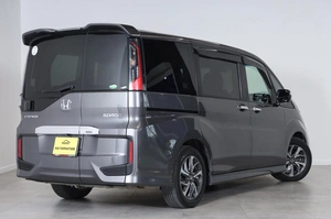 Минивэн Honda Stepwgn Spada 2015 года, 1789000 рублей, Новосибирск