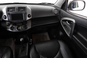 Внедорожник Toyota RAV4 2011 года, 1649000 рублей, Красноярск