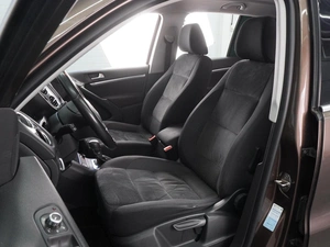 Внедорожник Volkswagen Tiguan 2014 года, 1289000 рублей, Воронеж
