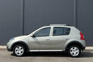 Хетчбэк Renault Sandero Stepway 2014 года, 985000 рублей, Солонцы