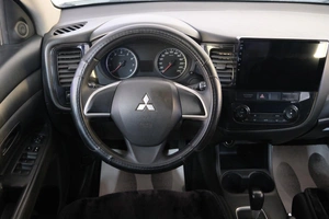 Внедорожник Mitsubishi Outlander 2014 года, 1499000 рублей, Омск
