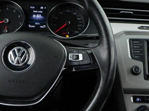 Седан Volkswagen Passat 2016 года, 1603444 рублей, Москва