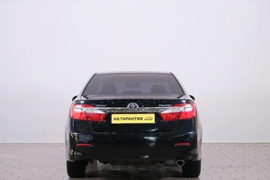 Седан Toyota Camry 2012 года, 1749000 рублей, Омск