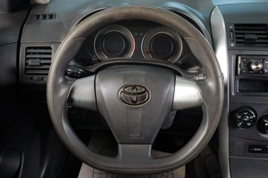 Седан Toyota Corolla 2011 года, 929000 рублей, Тюмень