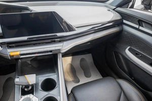 Лифтбек Changan UNI-V 2023 года, 2449000 рублей, Барнаул