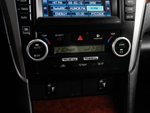 Седан Toyota Camry 2012 года, 1990000 рублей, Тюмень