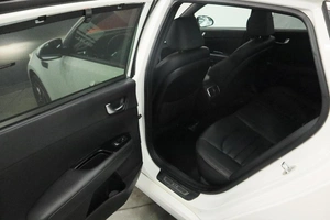 Седан Kia Optima 2019 года, 1960000 рублей, Курск