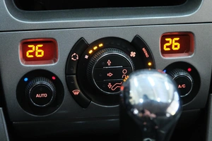 Хетчбэк Peugeot 308 2010 года, 549000 рублей, Омск