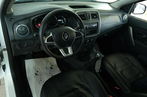 Седан Renault Logan 2020 года, 649000 рублей, Омск