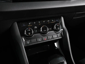 Внедорожник Skoda Karoq 2020 года, 2519000 рублей, Аксай