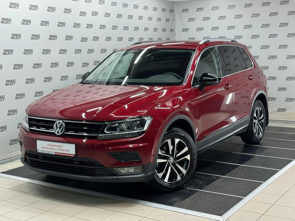 Внедорожник Volkswagen Tiguan 2019 года, 2480000 рублей, Красноярск
