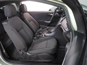Хетчбэк Opel Astra GTC 2011 года, 799000 рублей, Воронеж