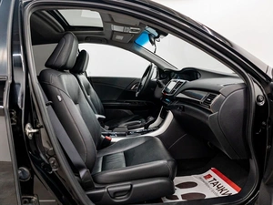 Седан Honda Accord 2017 года, 2100000 рублей, Красноярск