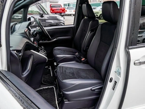 Минивэн Toyota Voxy 2021 года, 3190000 рублей, Краснодар