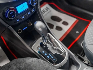 Хетчбэк Hyundai Solaris 2012 года, 860000 рублей, Красноярск