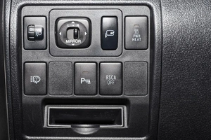 Внедорожник Toyota Land Cruiser 2011 года, 3149000 рублей, Новосибирск