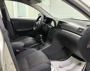 Седан Toyota Corolla 2005 года, 499000 рублей, Ачинск