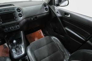 Внедорожник Volkswagen Tiguan 2012 года, 1539000 рублей, Новокузнецк