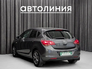 Хетчбэк Opel Astra 2010 года, 550000 рублей, Красноярск