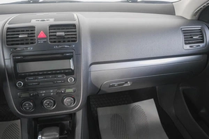 Седан Volkswagen Jetta 2009 года, 709000 рублей, Кемерово