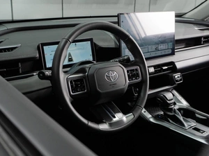 Внедорожник Toyota RAV4 2025 года, 4699000 рублей, Тюмень