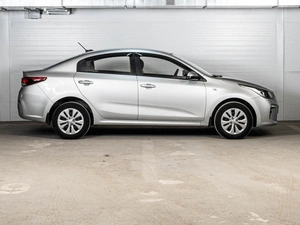 Седан Kia Rio 2019 года, 1805000 рублей, Ставрополь