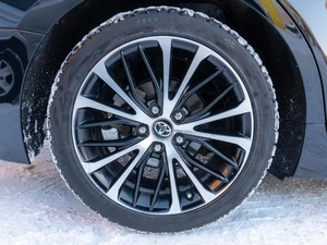 Седан Toyota Camry 2018 года, 2119000 рублей, Саратов