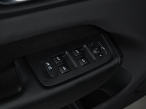Внедорожник Volvo XC60 2021 года, 3935147 рублей, Москва